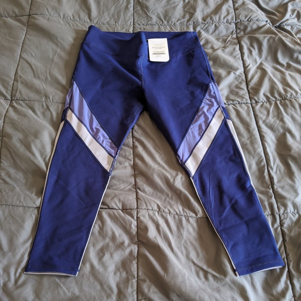 NWT, Fabletics Women's Brogan Mesh Capri, L